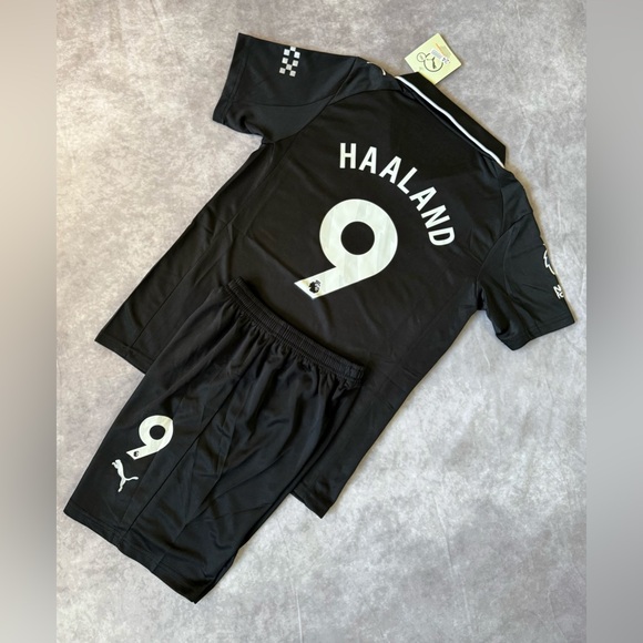Manchester City Away Premier league set Haaland 9 - Picture 9 of 11